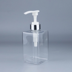 Bottiglie di shampoo quadrate
